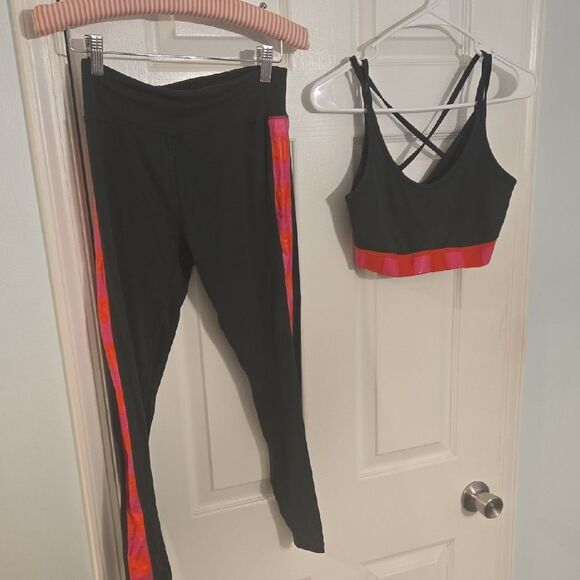 Tory Sport Black and Pink Leggings for Activewear - Picture 1 of 8